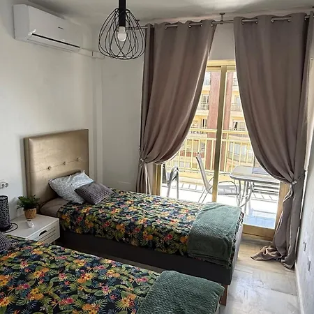 Playa Dona Sofia Bella Апартаменты Фуэнхирола